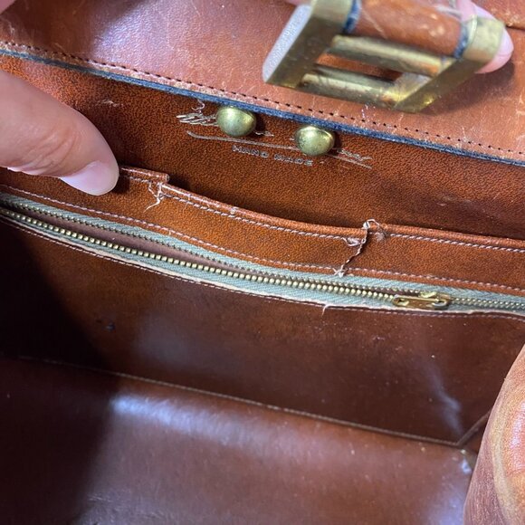 Vintage 60s Etienne Aigner French Leather & Woven Handbag w/ Turn-Lock Closure - Picture 8 of 15